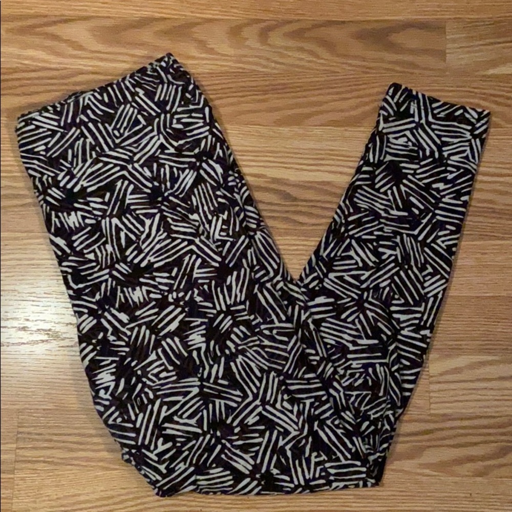 LulaRoe Zebra TC leggings